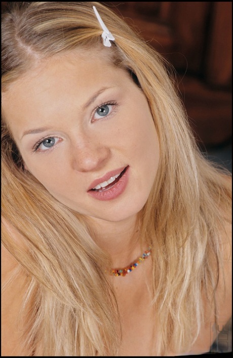 Zuzana Sramkova sexy star image