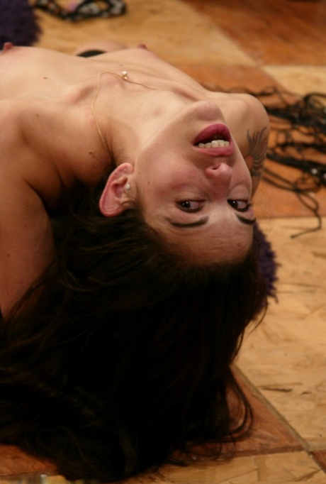 Kym Wilde star nudes images