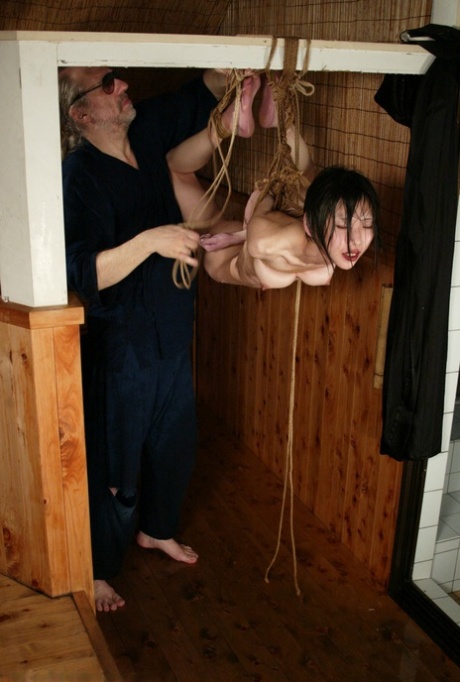 日本の足 ポルノ 写真