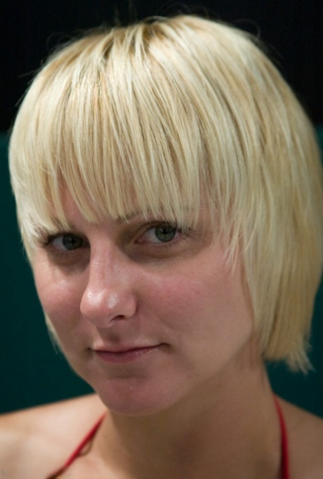 Dia Zerva nice model image