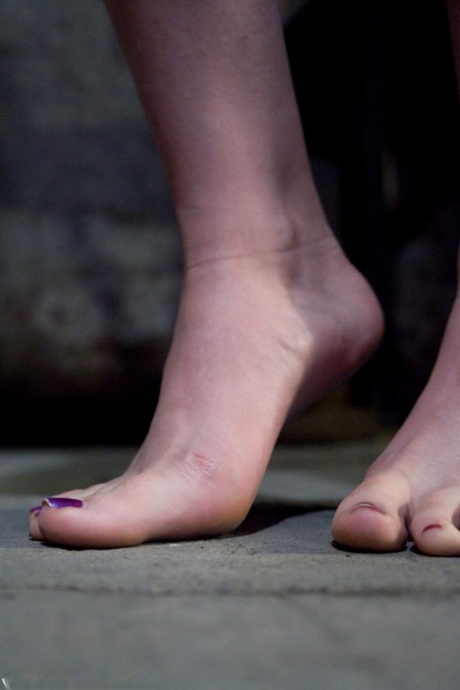 BDSMの足 セクシーヌード 写真