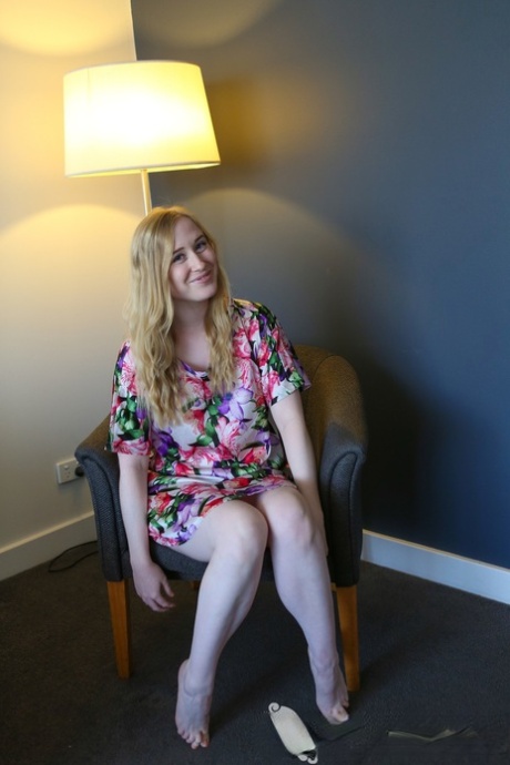 brittisk amatör vackra nakenbilder foto