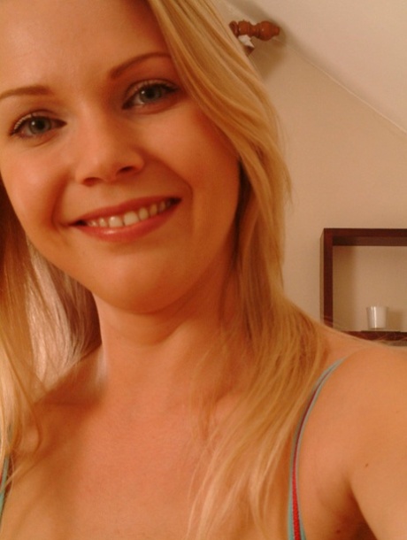 selfie biondo nudi xxx fotografie