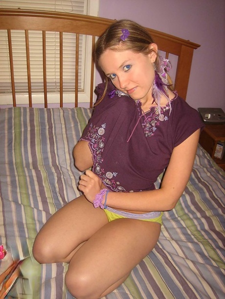 女子高生のパンティー 美しいポルノ 写真