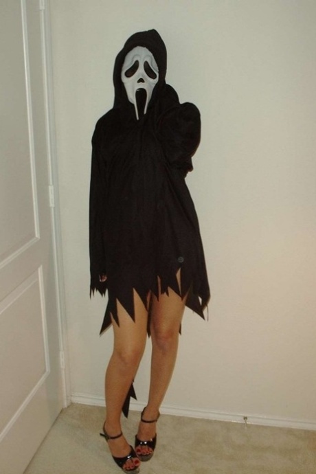 halloween free nude archive
