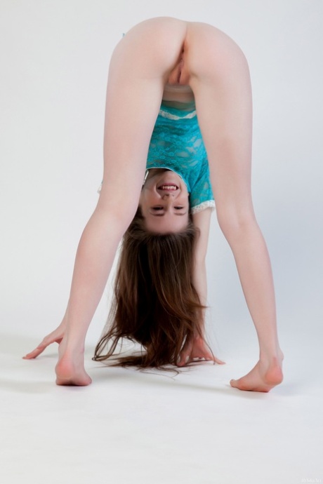 Emily Bloom model erotic archive