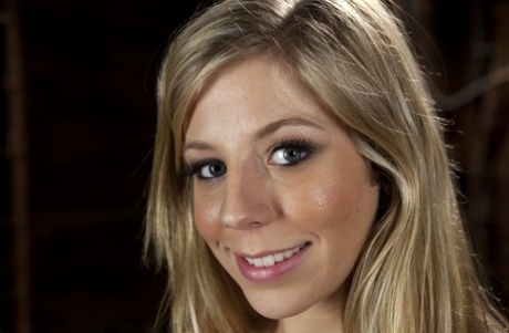 erstes lesbisches Mal exklusive nackte galerie