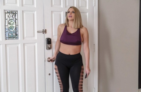 Seth Gamble beautiful pornstar img
