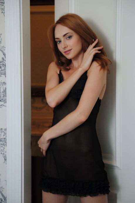 tiny redhead nude archive