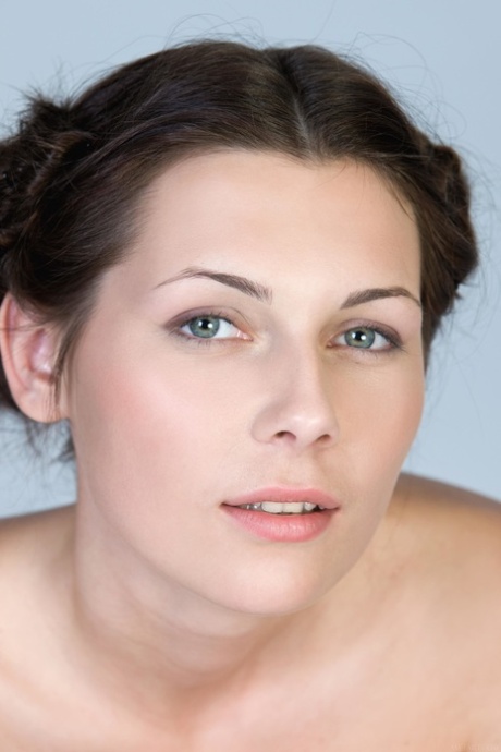 Quinn Ahe hd actress picture