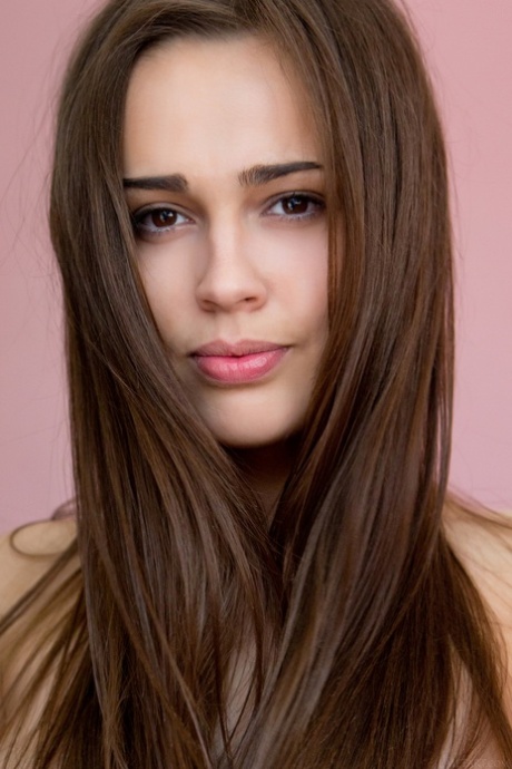 beautiful face hot sexy pic