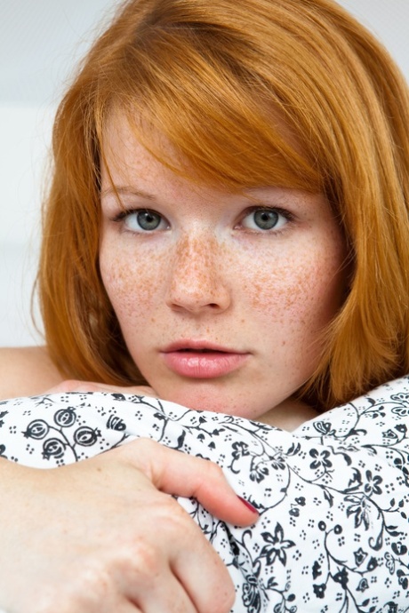 rousse maigre parfait chaud des photos