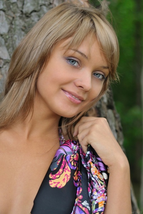 blonde blue eyes hot naked images