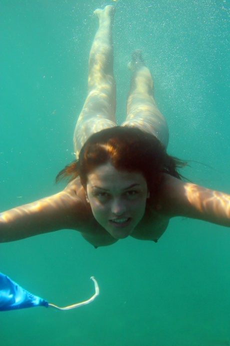 underwater free sex image