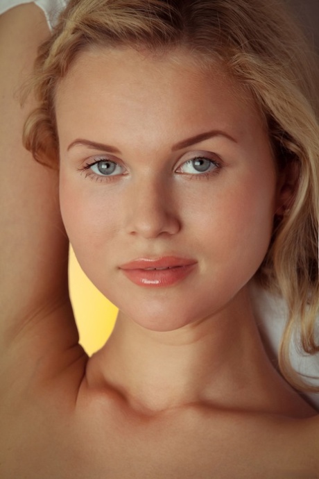 Caroline Abel pornstar naked pic