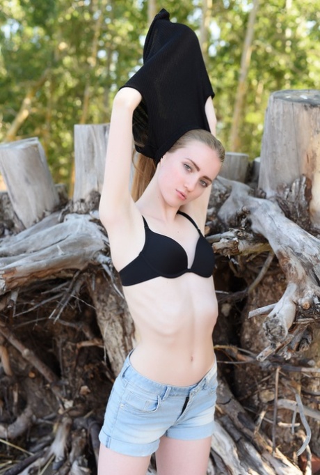 Lena Flora art star pics