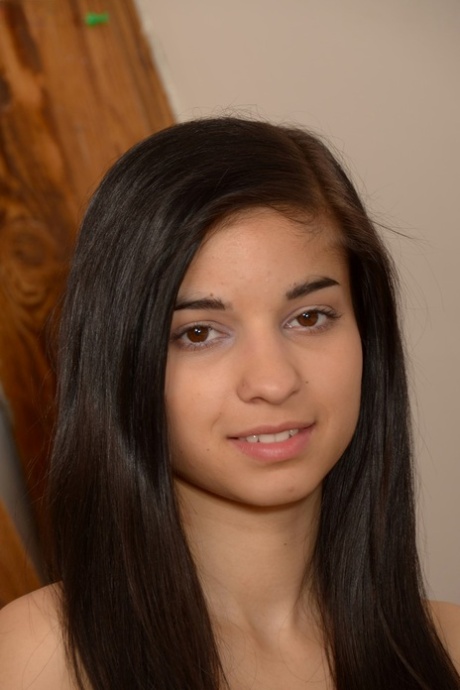 teen solo hot galleries