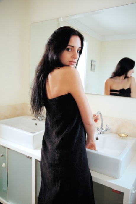 Sasha Sultana adult actress image