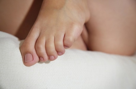petits pieds chaud joli archive