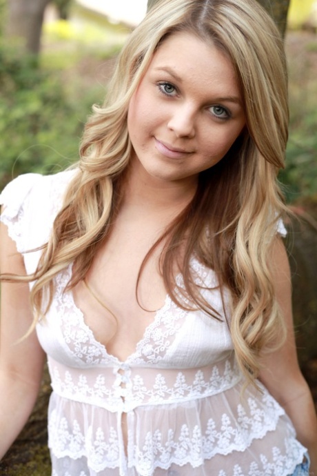 Chloe Lynn adult actress galleries