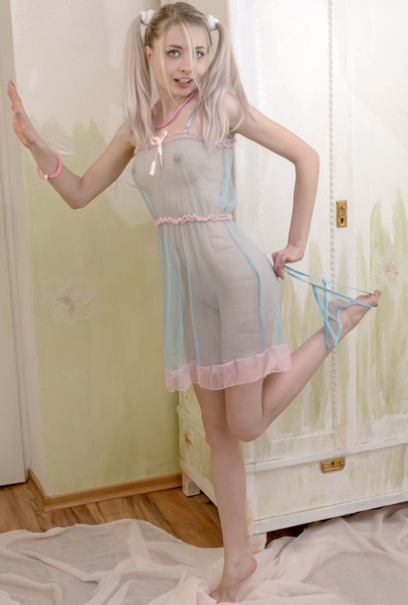 zierliche Dessous hd erotische bild