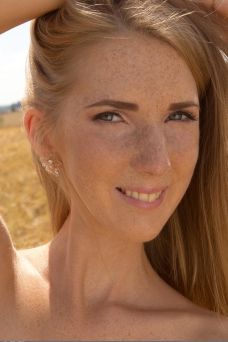 redhead outdoor art naked pics