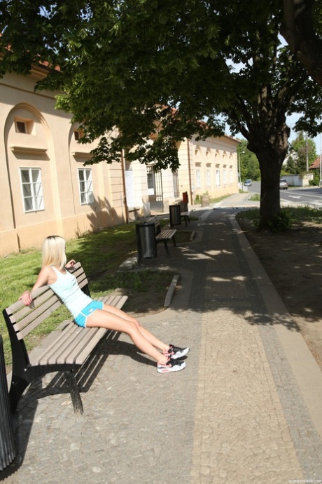 úzké kraťasy vysoká kvalita fotografie