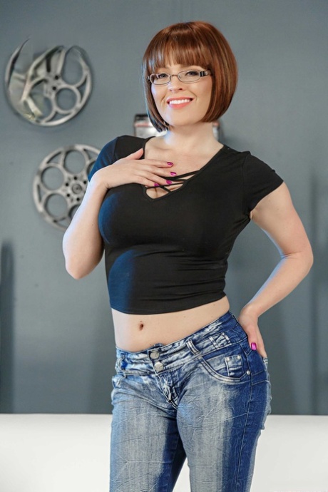 redhead mom nude picture