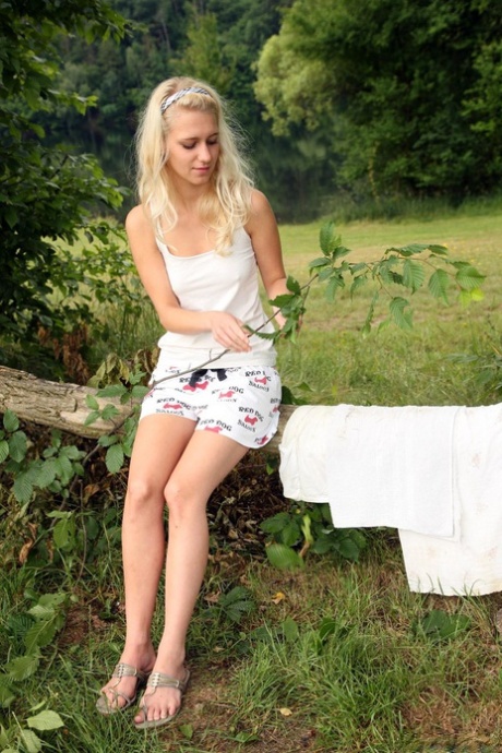 Sara Coul sex pornstar img