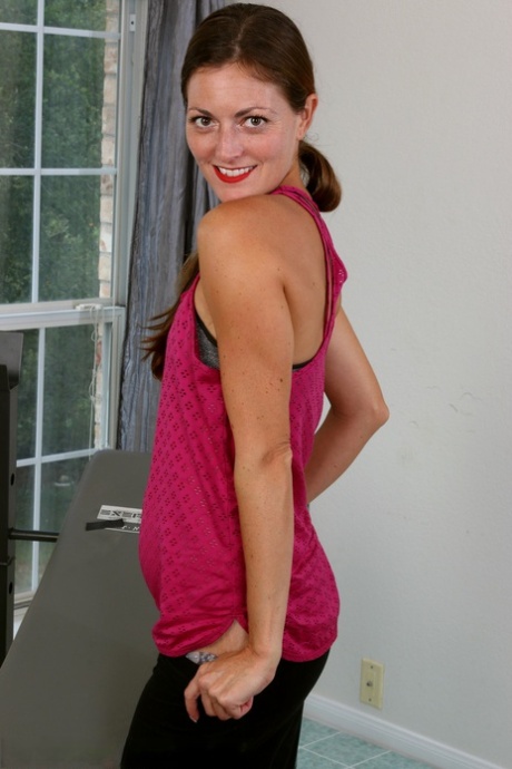 Vivian Smith pornstar xxx galleries