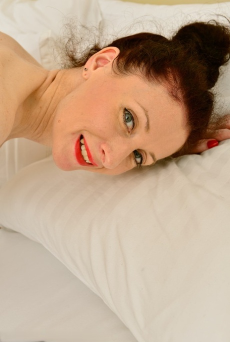 tall skinny milf hot naked images