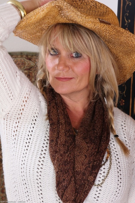 Bobbie Jones exclusive actress photo