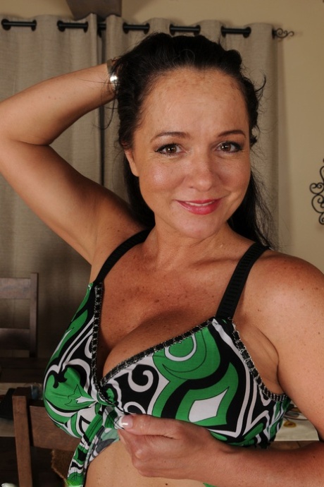 reife Titten top nacktheit bilder