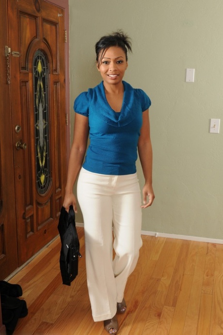 ebony amateur hot gallery