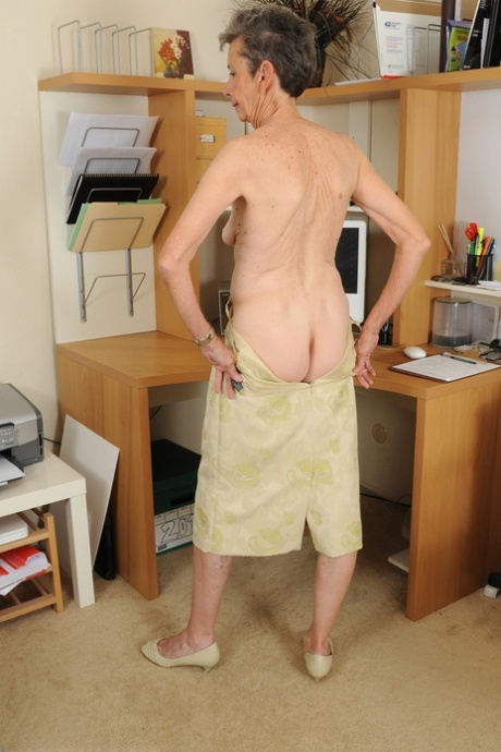 babička malá prsa krásný xxx obrázky