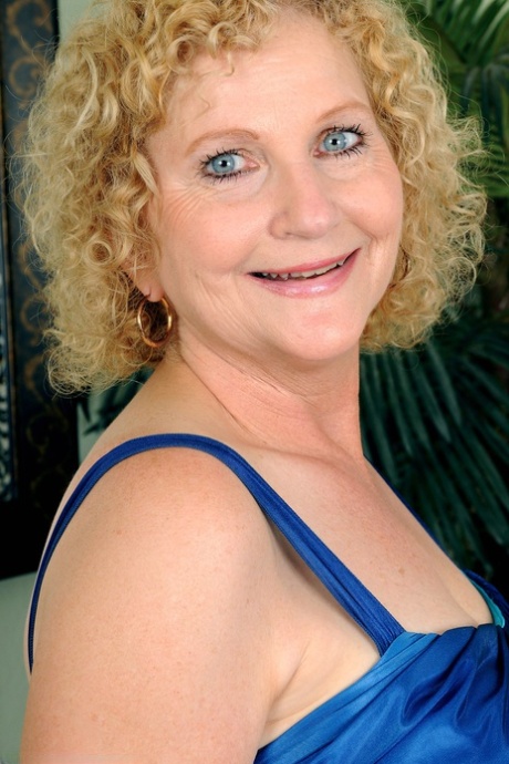 granny milf sexy nude img