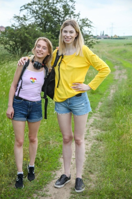 tall lesbian hot xxx pics