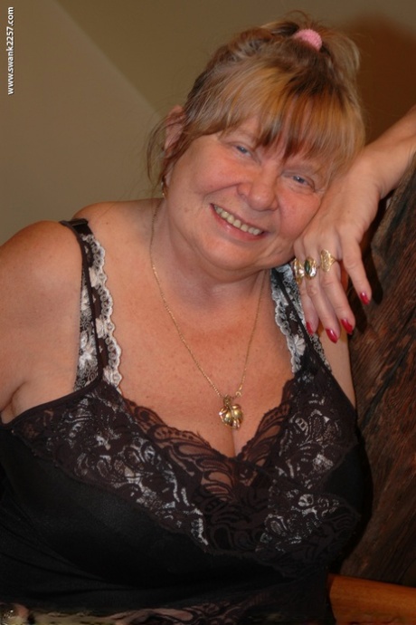 busty granny art porn gallery
