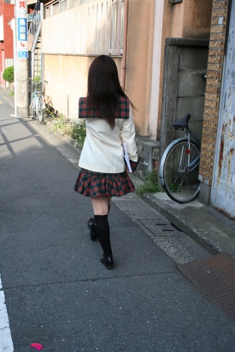小柄な日本人 ホットセクシー 画像