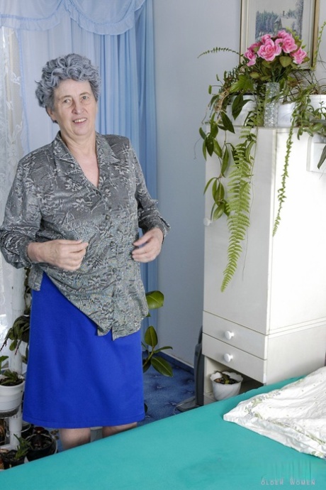 nonna britannica nudi xxx foto
