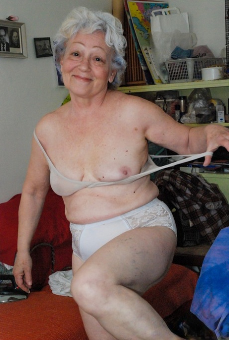 granny small tits hot xxx pics
