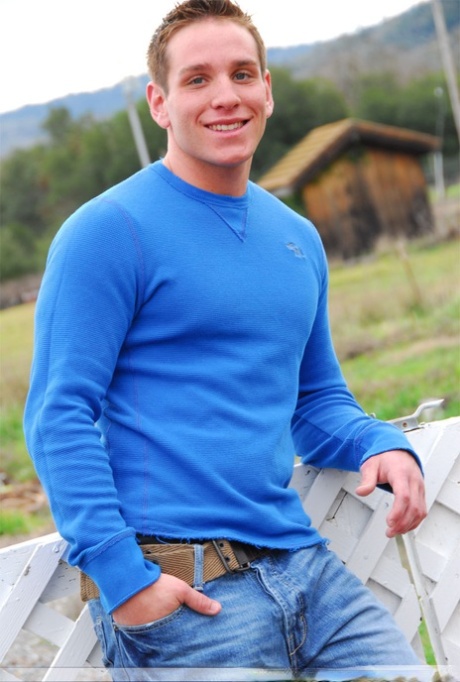 Dylan Roberts best star pictures
