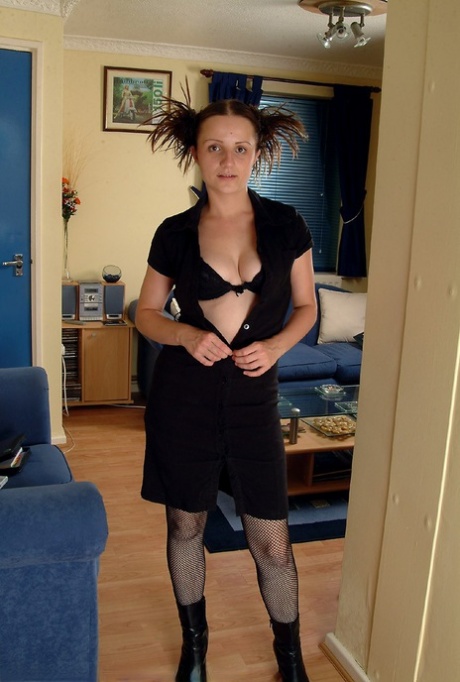 amateur undressing free xxx archive