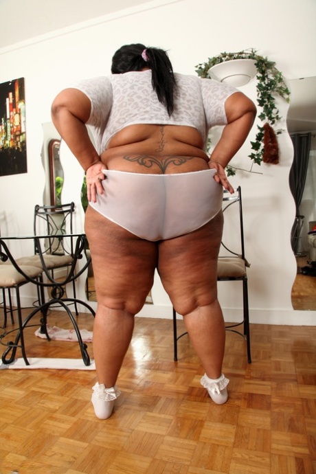 Cotton Candi model exclusive archive