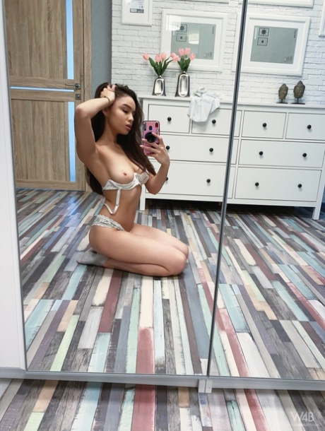 selfie in lingerie bello l'hd img