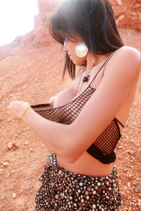 大胸拉丁裔少女 美麗的色情 圖片