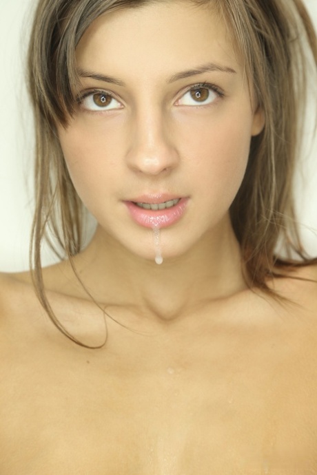 Gesicht nackt hübsche foto