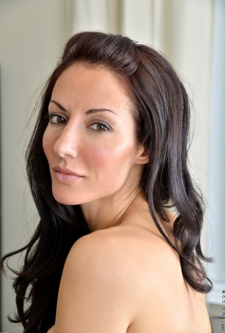 zralá brunetka nahá nejlepší obraz