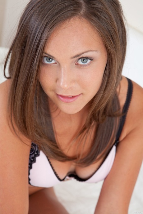 Sophia Eh hd model photo