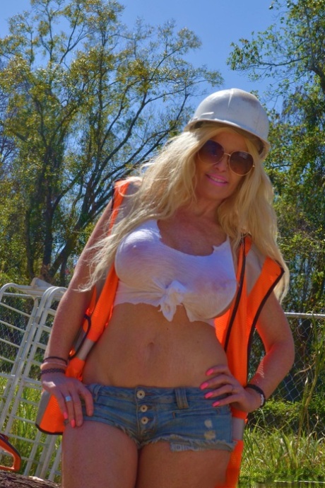 Kelley Cabbana beautiful model gallery
